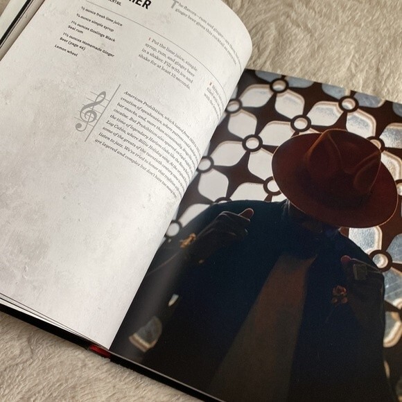 COOKBOOK * RED ROOSTER of HARLEM The cookbook by Marcus Samuelsson. - Picture 14 of 16